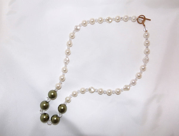 Crystal & Pearl Necklace